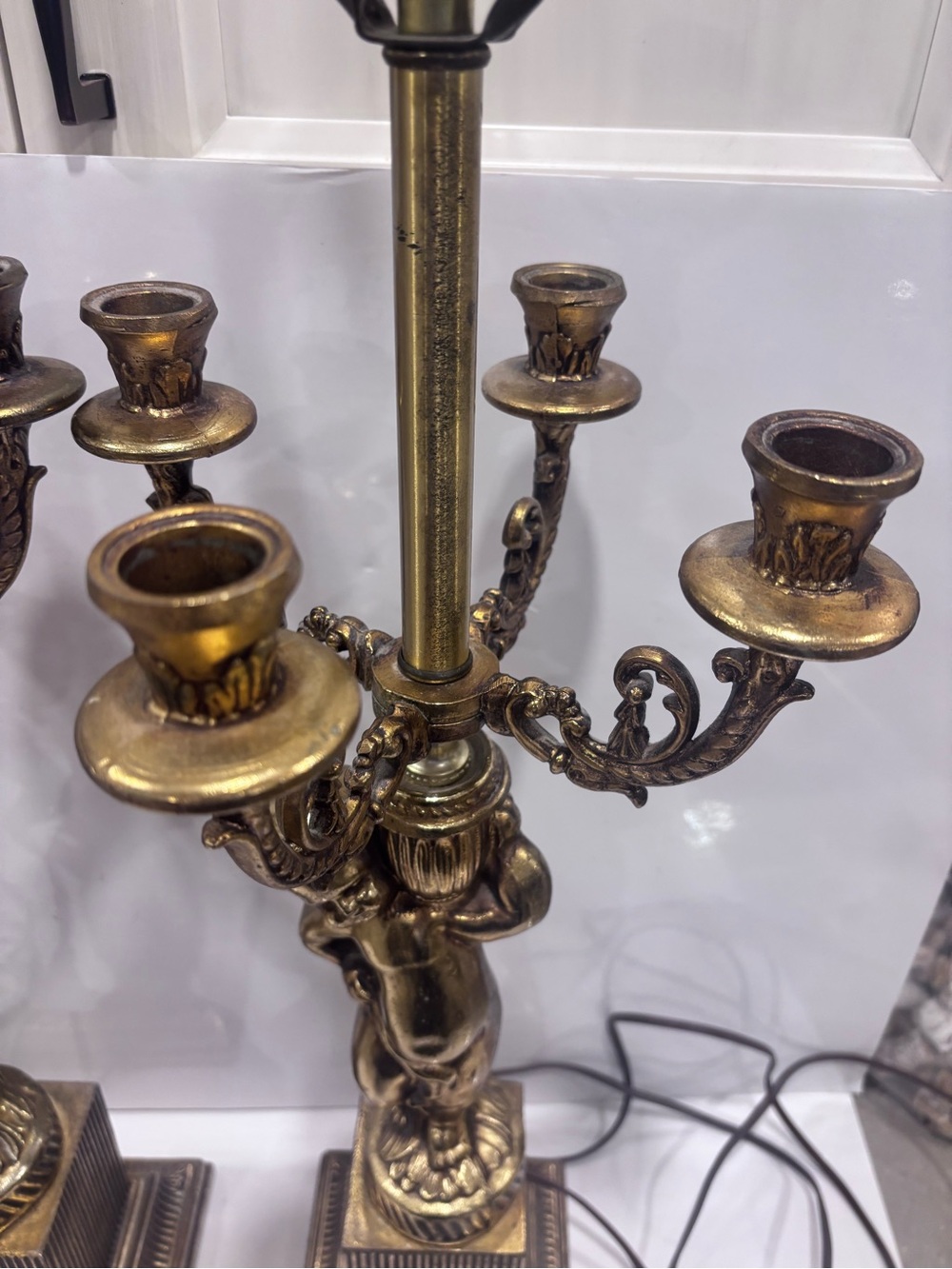Vintage brass pair of gold cherub candelabra table lamps Hollywood regency - Picture 6 of 16
